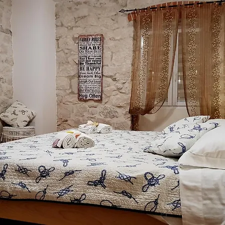 Apartamento Nautica Stone House *