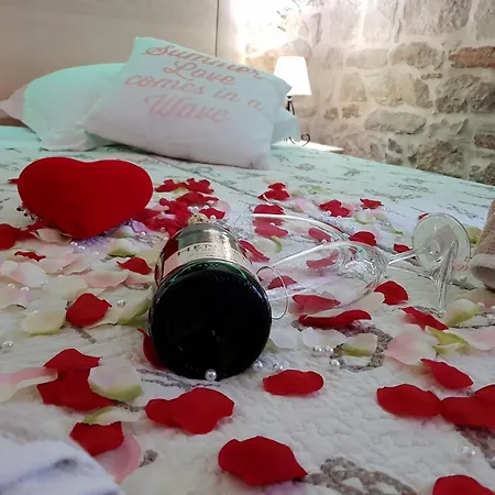 Nautica Stone House Apartamento *