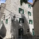 Nautica Stone House