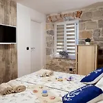 Appartamento Nautica Stone House